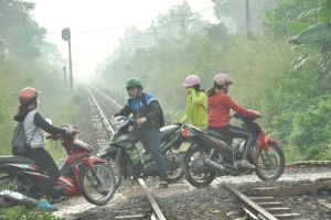 Tăng cường người cảnh giới ở đường ngang dân sinh