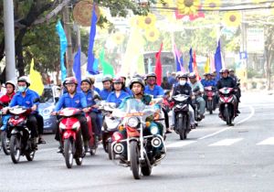 Ra quân thực hiện Năm An toàn giao thông