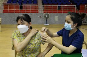 Đồng Nai tiếp tục tiêm hơn 37,4 ngàn liều vaccine phòng Covid-19.