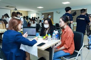 52 doanh nghiệp tham gia Ngày hội việc làm được Trường Đại học Lạc Hồng tổ chức