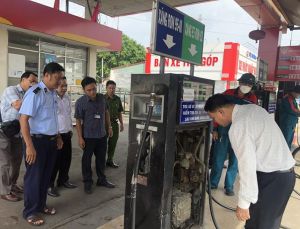 715 trường hợp vi phạm trong sản xuất kinh doanh hàng hóa trên địa bàn