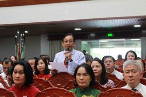 Chất vấn nhiều vấn đề “nóng”