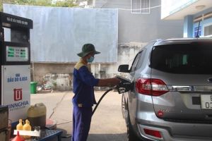 Giá xăng, dầu đồng loạt tăng trở lại, xăng RON 95 lên mức gần 21 ngàn đồng/lít