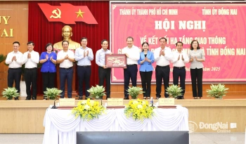 Lãnh đạo Thành phố Hồ Chí Minh và Đồng Nai: Bàn giải pháp kết nối giao thông