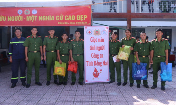 Gần 500 cán bộ, chiến sĩ Công an tỉnh Đồng Nai hiến máu tình nguyện