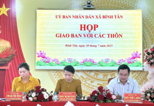 UBND xã Bình Tân Tổ chức họp giao ban định kỳ với các Trưởng thôn