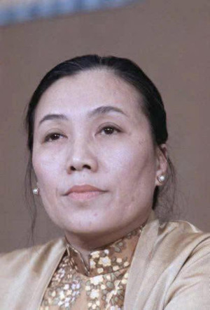 LẤY Ý KIẾN NHÂN DÂN VỚI ĐỀ NGHỊ TẶNG DANH HIỆU “ANH HÙNG LAO ĐỘNG” CHO NGUYÊN PHÓ CHỦ TỊCH NƯỚC NGUYỄN THỊ BÌNH