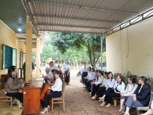 XÃ BÌNH TÂN KHẨN TRƯƠNG THỰC HIỆN ĐỔI THẺ ĐẢNG VIÊN THEO QUY ĐỊNH MỚI