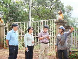 BÌNH TÂN KHẢO SÁT THỰC TẾ, LẮNG NGHE KIẾN NGHỊ SỬA CHỮA HẠ TẦNG GIAO THÔNG NÔNG THÔN