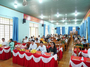 BỒI DƯỠNG KỸ NĂNG, NÂNG CAO TRÁCH NHIỆM CHO ĐỘI NGŨ CÁN BỘ, CÔNG CHỨC XÃ BÌNH TÂN