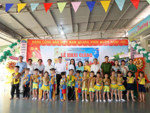 TRƯỜNG MẪU GIÁO HƯỚNG DƯƠNG TƯNG BỪNG KHAI GIẢNG NĂM HỌC MỚI