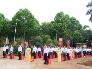 BÌNH TÂN TỔ CHỨC LỄ CHÀO CỜ ĐẦU THÁNG 10/2025