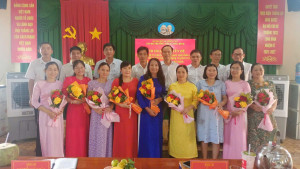 CHI BỘ TRƯỜNG THCS LONG BÌNH TỔ CHỨC SINH HOẠT CHUYÊN ĐỀ...