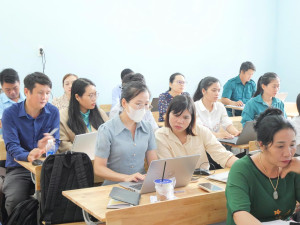 XÃ BÌNH TÂN TRIỂN KHAI CHƯƠNG TRÌNH “BÌNH DÂN HỌC VỤ SỐ” VÀ TẬP HUẤN ỨNG DỤNG HỆ THỐNG, PHẦN MỀM MỚI