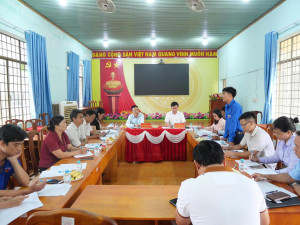 ĐẢNG ỦY XÃ BÌNH TÂN LÀM VIỆC VỚI MTTQ VÀ CÁC ĐOÀN THỂ: CHUẨN BỊ CHO ĐẠI HỘI NHIỆM KỲ MỚI