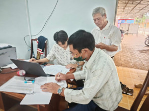 KHẨN TRƯƠNG HOÀN TẤT VIỆC CHI TRẢ QUÀ QUỐC KHÁNH 2/9 TẠI BÌNH TÂN