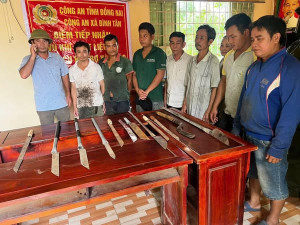 TĂNG CƯỜNG CÔNG TÁC TUYÊN TRUYỀN VẬN ĐỘNG QUẦN CHÚNG NHÂN DÂN GIAO NỘP VŨ KHÍ, VẬT LIỆU NỔ, CÔNG CỤ HỖ TRỢ