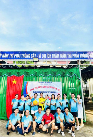 SÔI NỔI GIAO LƯU BÓNG CHUYỀN HƠI NAM – NỮ TRƯỜNG THCS LONG BÌNH CHÀO MỪNG NGÀY 20/10