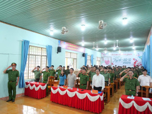 BÌNH TÂN PHÁT ĐỘNG “NGÀY HỘI TOÀN DÂN GIAO NỘP VŨ KHÍ, VẬT LIỆU NỔ, CÔNG CỤ HỖ TRỢ VÀ PHÁO”