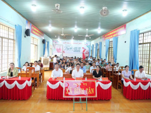 HỘI NGHỊ TRIỂN KHAI ỨNG DỤNG “SỔ TAY ĐẢNG VIÊN ĐIỆN TỬ” TRỰC TUYẾN TẠI XÃ BÌNH TÂN