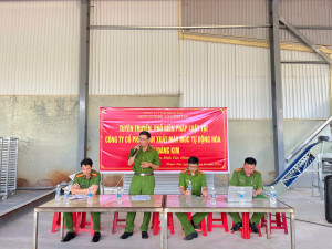 CÔNG AN XÃ BÌNH TÂN TĂNG CƯỜNG CÔNG TÁC TUYÊN TRUYỀN PHÁP LUẬT
