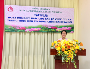 PHÒNG GIAO DỊCH NHCSXH HỘI PHÚ RIỀNG  TẬP HUẤN NGHIỆP VỤ ỦY THÁC TÍN DỤNG CHÍNH SÁCH  CHO CÁC TỔ CHỨC CHÍNH TRỊ XÃ HỘI CẤP XÃ