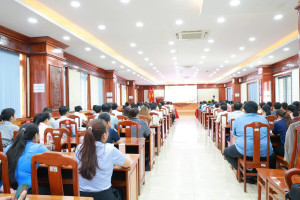 100 QUẦN CHÚNG ƯU TÚ CỦA 4 XÃ PHÚ RIỀNG, LONG HÀ, PHÚ TRUNG, BÌNH TÂN ĐƯỢC BỒI DƯỠNG NHẬN THỨC VỀ ĐẢNG