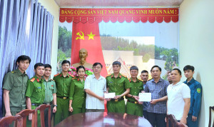 CÔNG AN XÃ BOM BO BẮT QUẢ TANG NHÓM ĐỐI TƯỢNG TRỘM CẮP, TIÊU...