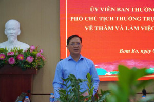 ĐỒNG CHÍ HÀ ANH DŨNG – ỦY VIÊN BTV TỈNH ỦY, PHÓ CHỦ TỊCH THƯỜNG TRỰC ỦY BAN MTTQ VIỆT NAM TỈNH VỀ THĂM VÀ LÀM VIỆC VỚI ĐẢNG BỘ XÃ BOM BO