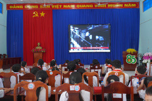 XÃ BOM BO TỔ CHỨC TUYÊN TRUYỀN LUẬT TRẺ EM VÀ SINH HOẠT CHUYÊN ĐỀ “BÁC HỒ KÍNH YÊU”