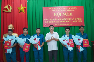 Ban CHQS xã Bom Bo công bố quyết định miễn nhiệm, bổ nhiệm Thôn đội trưởng sau sáp nhập thôn