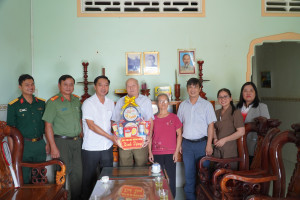 XÃ BOM BO TỔ CHỨC THĂM, TẶNG QUÀ GIA ĐÌNH CHÍNH SÁCH VÀ NGƯỜI CÓ CÔNG NHÂN DỊP KỶ NIỆM 79 NĂM NGÀY THƯƠNG BINH - LIỆT SĨ (27/7/1947 - 27/7/2026)