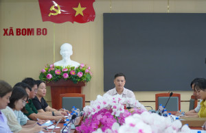 Đảng ủy xã Bom Bo triển khai thực hiện Nhóm nhiệm vụ số 2: "Xây dựng đội ngũ cán bộ, công chức có phẩm chất, năng lực, uy tín, trách nhiệm, kỷ luật, kỷ cương, đáp ứng yêu cầu, nhiệm vụ phát triển trong kỷ nguyên mới"