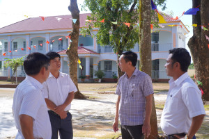 Chủ tịch UBND xã Bom Bo kiểm tra công tác chuẩn bị năm học 2026 - 2027