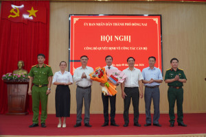 XÃ BOM BO CÔNG BỐ QUYẾT ĐỊNH VỀ CÔNG TÁC CÁN BỘ