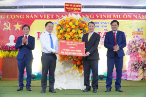 RỘN RÀNG NGÀY KHAI TRƯỜNG TẠI CÁC TRƯỜNG HỌC TRÊN ĐỊA BÀN XÃ BOM BO