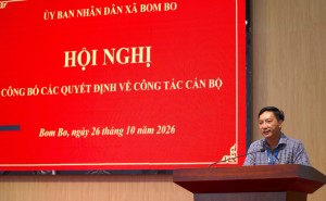 XÃ BOM BO CÔNG BỐ QUYẾT ĐỊNH VỀ CÔNG TÁC CÁN BỘ