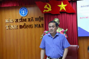 Phó Chủ tịch UBND tỉnh Đồng Nai Lê Trường Sơn phát biểu tại Hội nghị trực tuyến