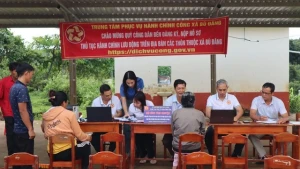 Trung tâm phục vụ hành chính công xã Bù Đăng về tận thôn giải quyết TTHC cho người dân