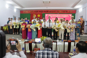 Ban chấp hành Đảng bộ xã bù Đăng ra mắt nhận nhiệm vụ (Ảnh Mỹ Hiệp)