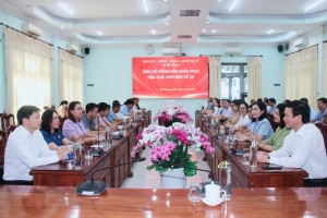 Toàn cảnh