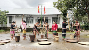 Âm vang Tiếng chày giã gạo của Thôn Đoàn Kết