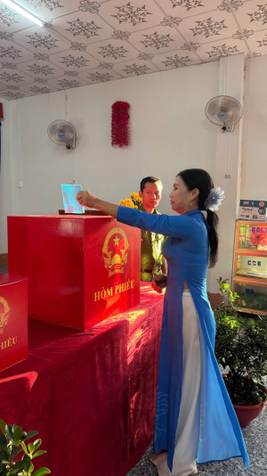 Bù Đăng: 100% cử tri tham gia bỏ phiếu bầu cử