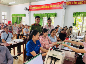 Bù Đăng: Giải ngân nguồn vốn tín dụng dành cho người sau cai nghiện ma túy