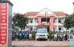 BÙ GIA MẬP: PHÁT ĐỘNG “NGÀY HỘI TOÀN DÂN GIAO NỘP VŨ KHÍ, VẬT LIỆU NỔ, CÔNG CỤ HỖ TRỢ VÀ PHÁO”