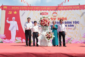 SÔI NỔI NGÀY HỘI “ĐẠI ĐOÀN KẾT TOÀN DÂN TỘC”  ĐIỂM TẠI THÔN ĐĂK CÔN, XÃ BÙ GIA MẬP
