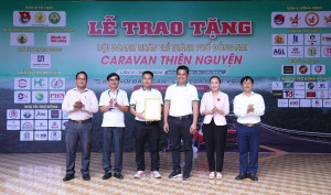 BÙ GIA MẬP: HỘI DOANH NHÂN TRẺ THÀNH PHỐ ĐỒNG NAI TỔ CHỨC CHƯƠNG TRÌNH CARAVAN THIỆN NGUYỆN LẦN THỨ V LAN TỎA YÊU THƯƠNG ĐẾN XÃ BIÊN GIỚI