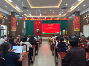 BỒI DƯỠNG CHÍNH TRỊ 4