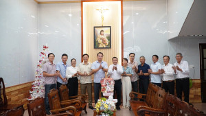 CAM MY THAM VA CHUC MUNG GIANG SINH CAC CHUC SAC TON GIAO