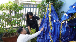 GIAO DAN XA CAM MY RON RANG CHUAN BI GIANG SINH (2)